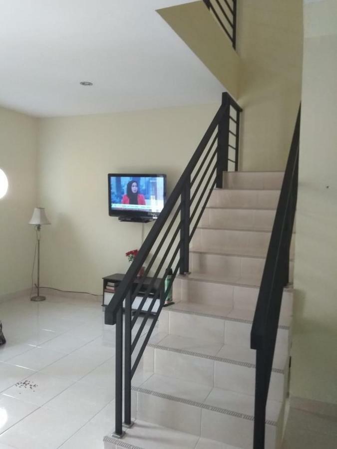 Villa Brastagi Resort Jalan Mimpin Tua Blok C No. 41 Berastagi Kültér fotó